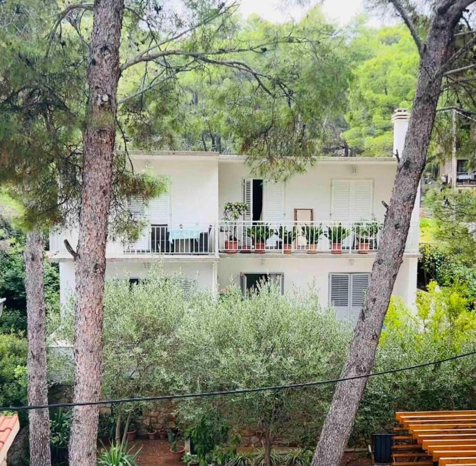 Apartments Matkov - Quite And Peaceful Location Jelsa  Εξωτερικό φωτογραφία